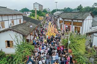 记者：中超金靴莱昂纳多大概率赴西亚踢球 浙江队正在欧洲找替身